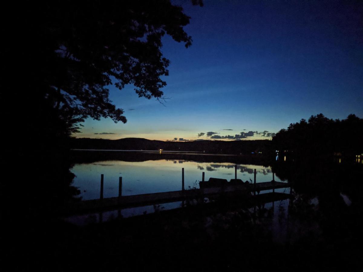 Lake Shore Farm Inn Northwood Bagian luar foto